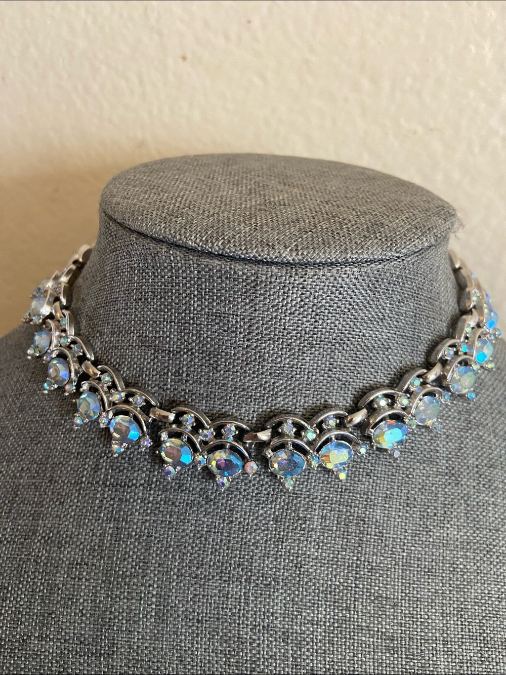 Vintage 60s TRIFARI Blue Aurora Borealis Crystal Choker Necklace